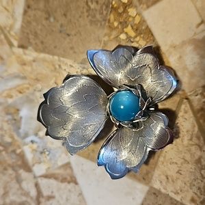 Blue Moonglow Lucite Flower Brooch Pin Silver Tone Etched Leaves Vintage Spring